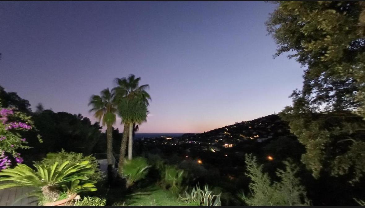 Villa Hirondelles 35 Cavalaire-sur-Mer Exteriör bild