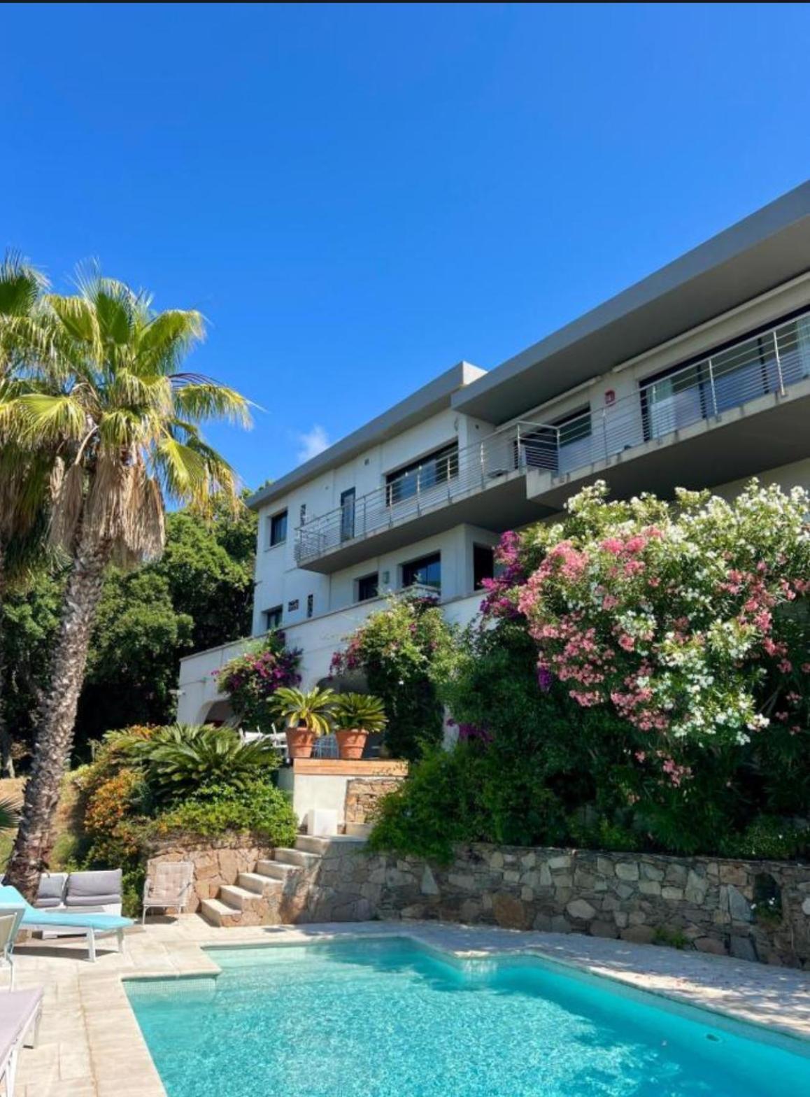 Villa Hirondelles 35 Cavalaire-sur-Mer Exteriör bild